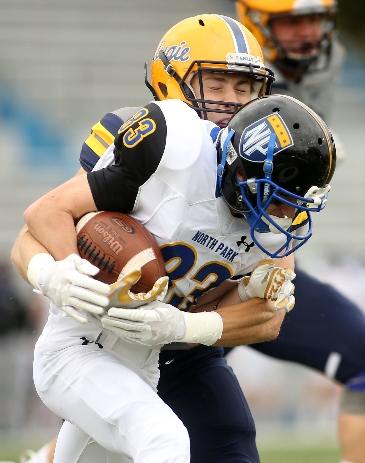 101919-mda-spt-augie-football-009